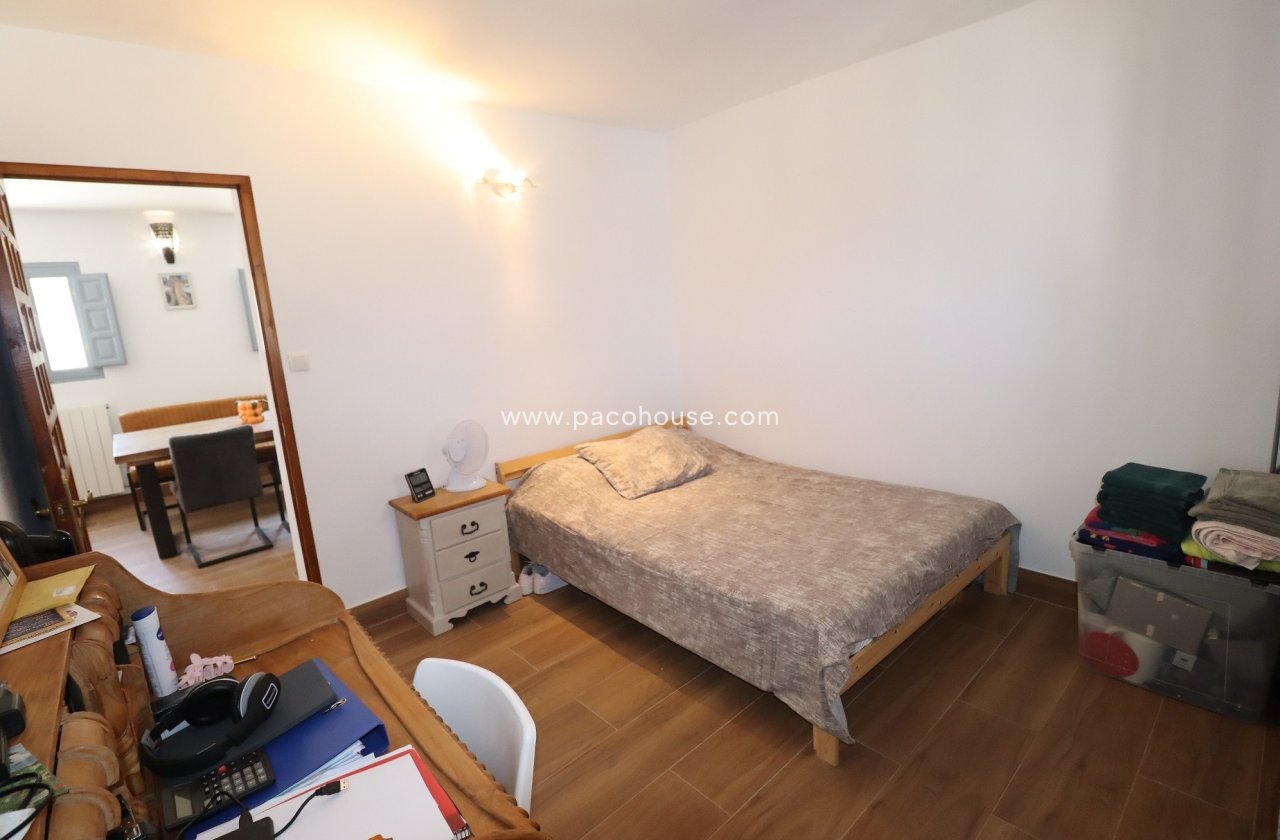 Resale - Cortijo -
Velez-Rubio