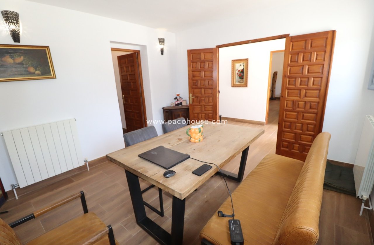 Resale - Cortijo -
Velez-Rubio