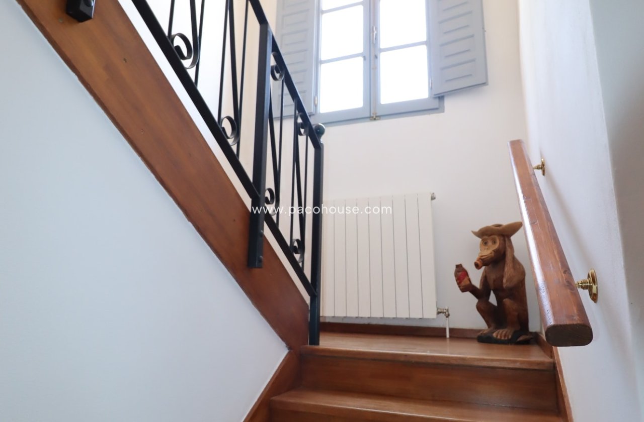 Resale - Cortijo -
Velez-Rubio