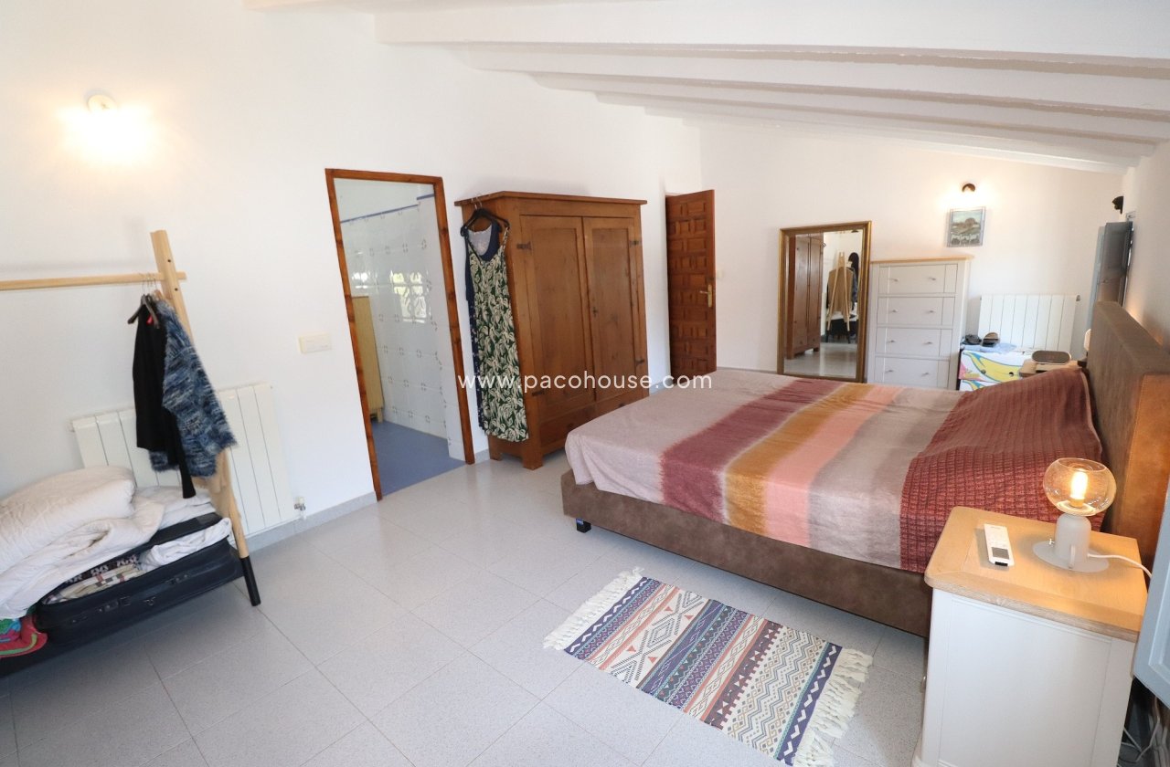 Resale - Cortijo -
Velez-Rubio