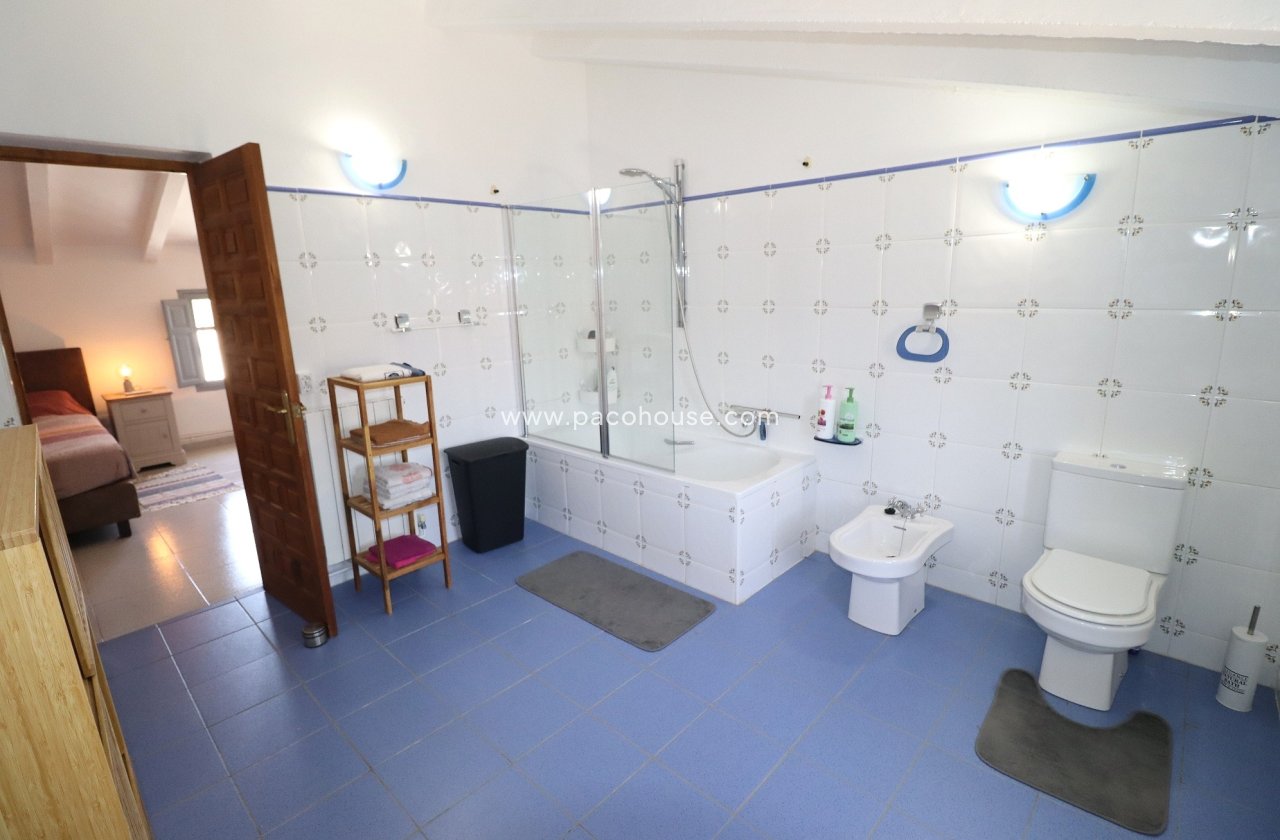 Resale - Cortijo -
Velez-Rubio