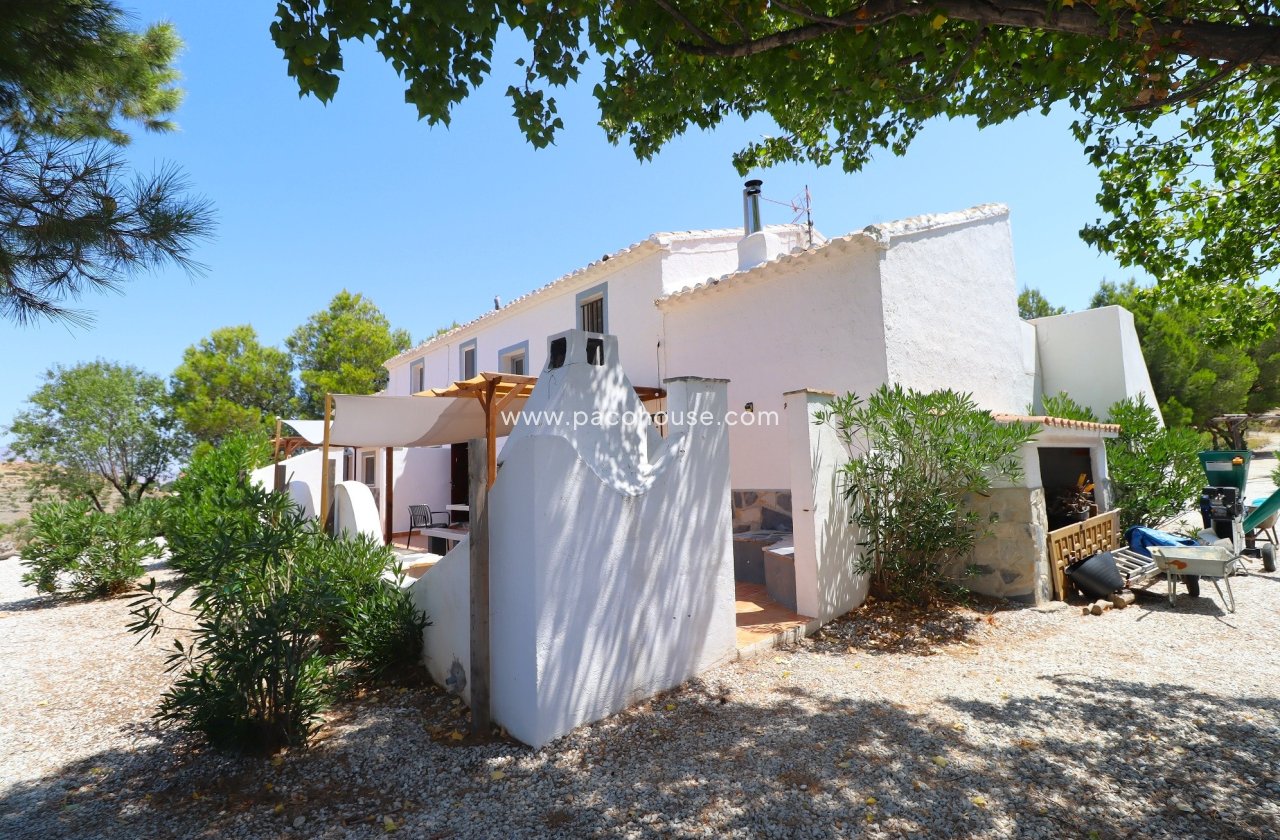 Resale - Cortijo -
Velez-Rubio