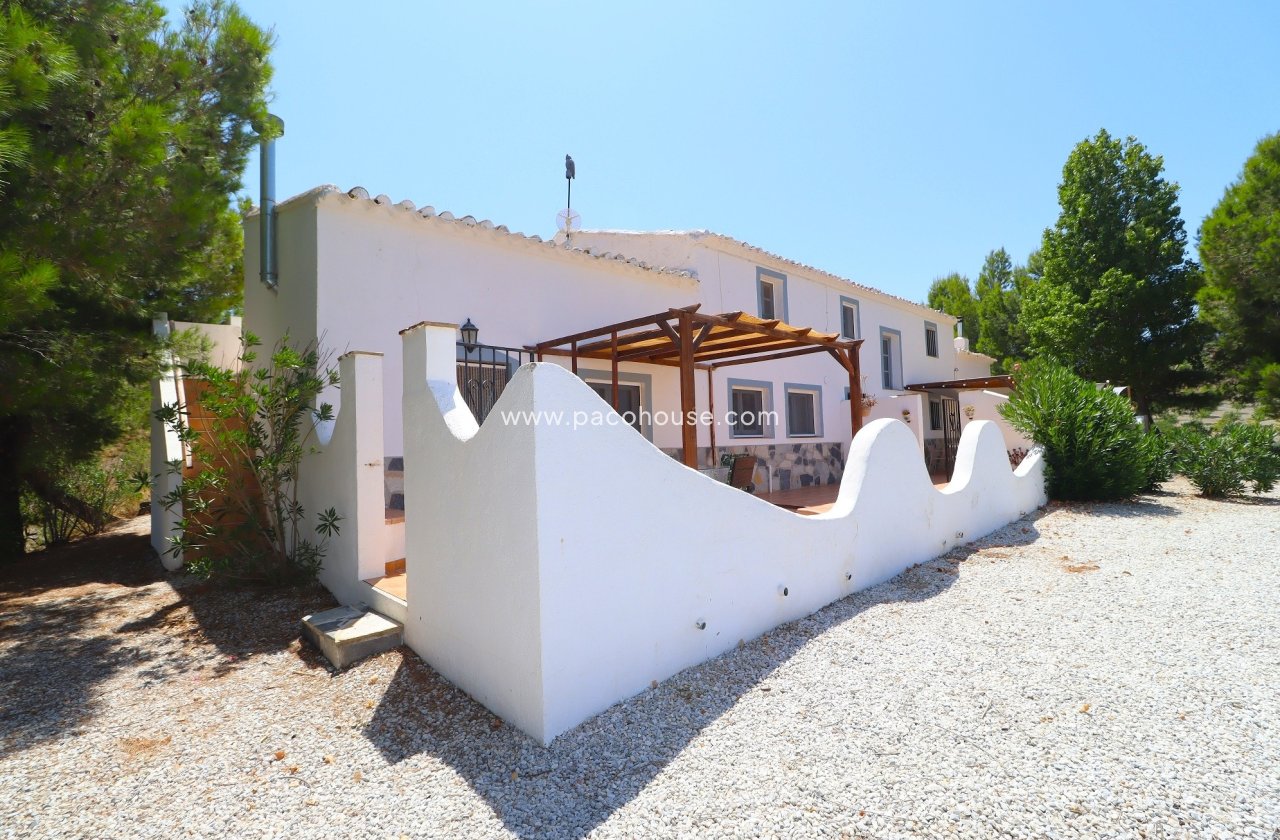 Resale - Cortijo -
Velez-Rubio