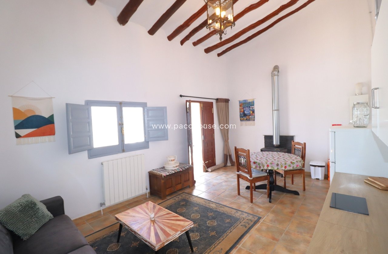 Resale - Cortijo -
Velez-Rubio