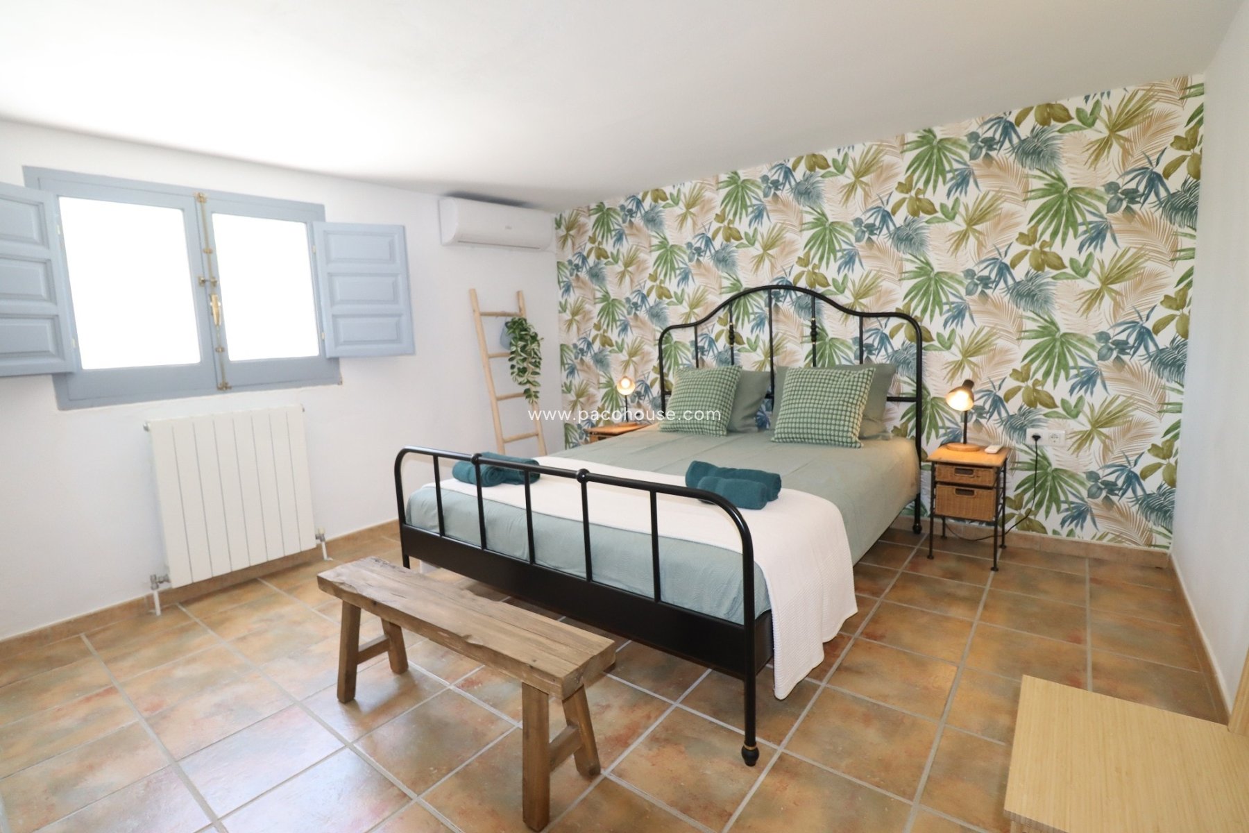 Resale - Cortijo -
Velez-Rubio