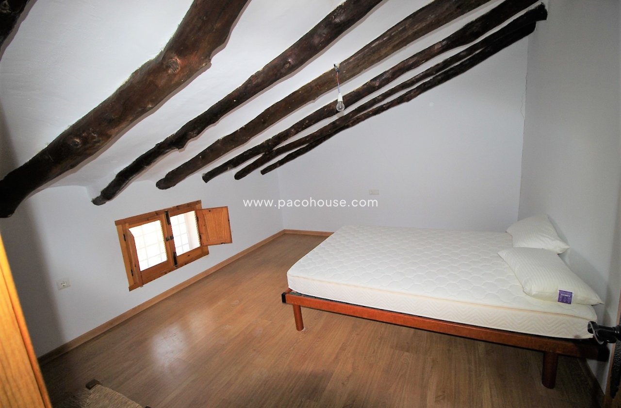 Resale - Cortijo -
Zarzalico