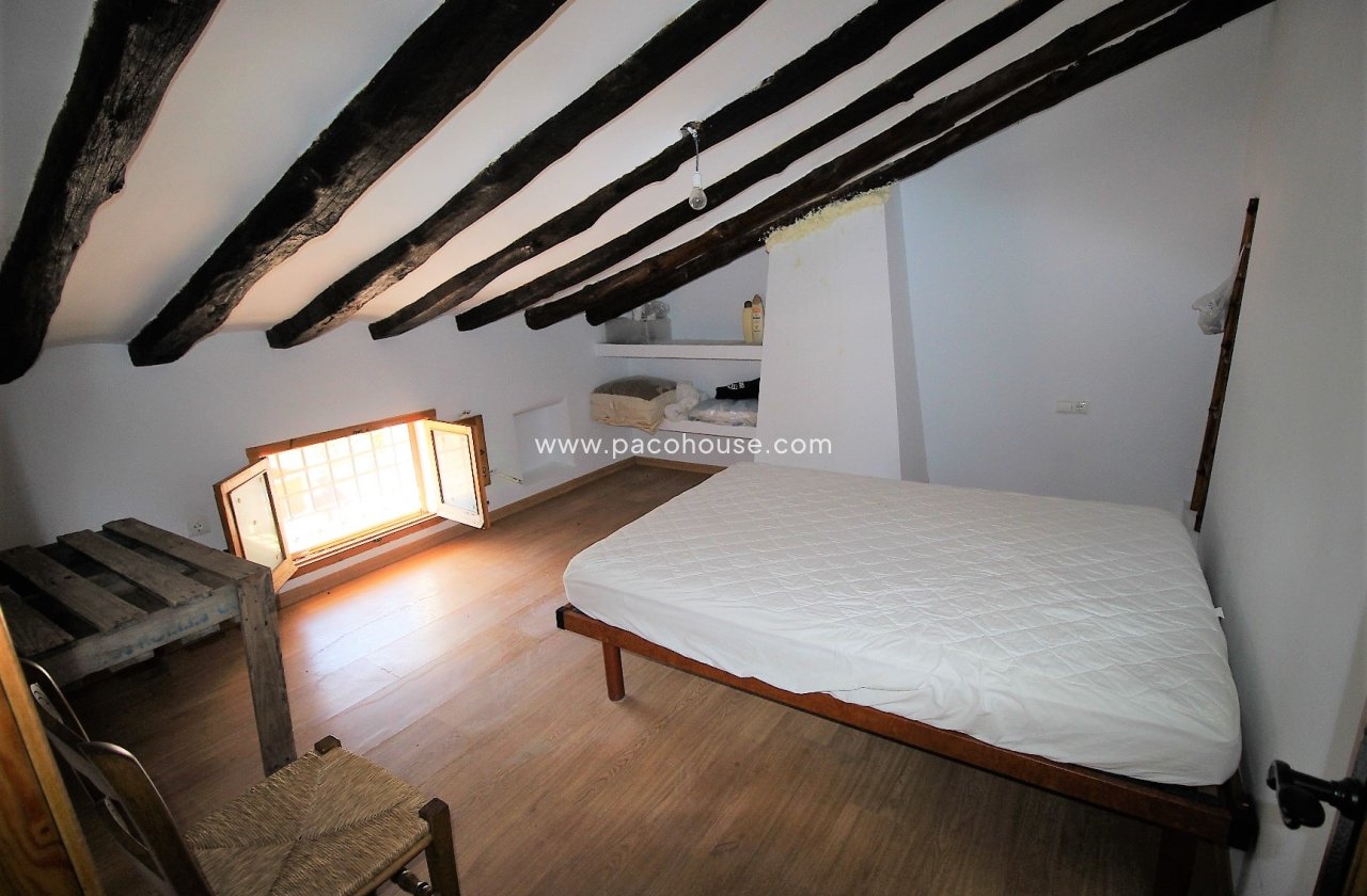 Resale - Cortijo -
Zarzalico