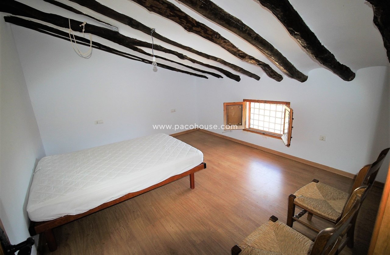 Resale - Cortijo -
Zarzalico