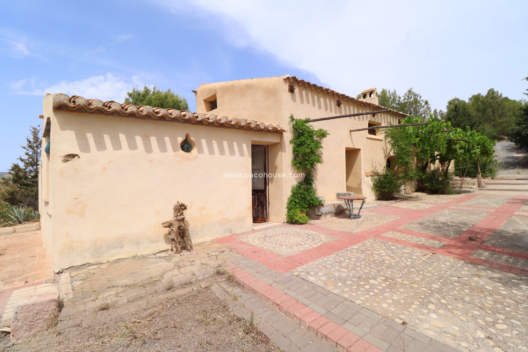 Resale - Cortijo -
Zarzalico