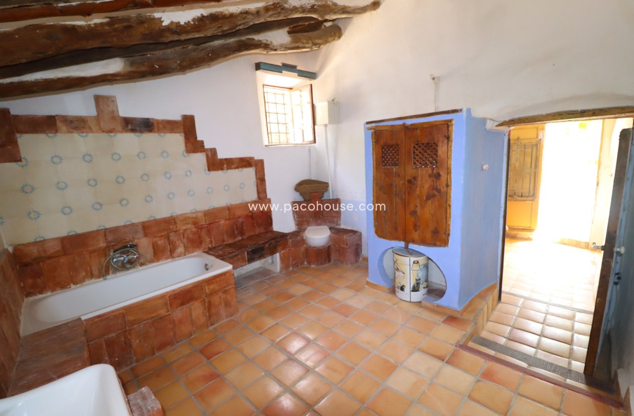 Resale - Cortijo -
Zarzalico