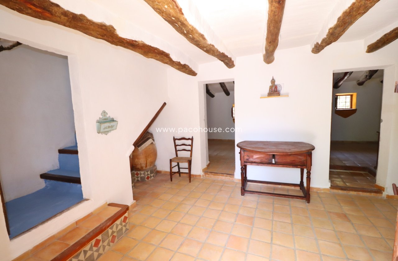 Resale - Cortijo -
Zarzalico