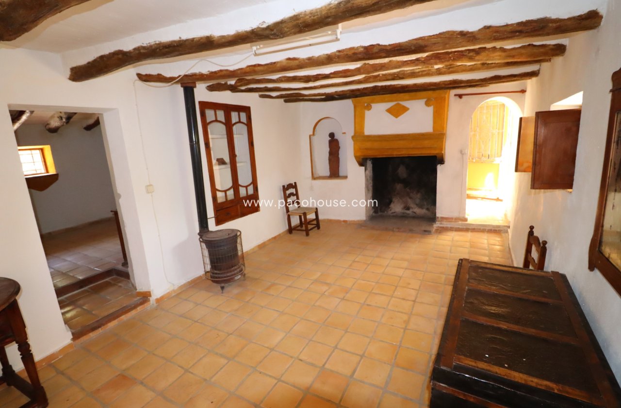 Resale - Cortijo -
Zarzalico