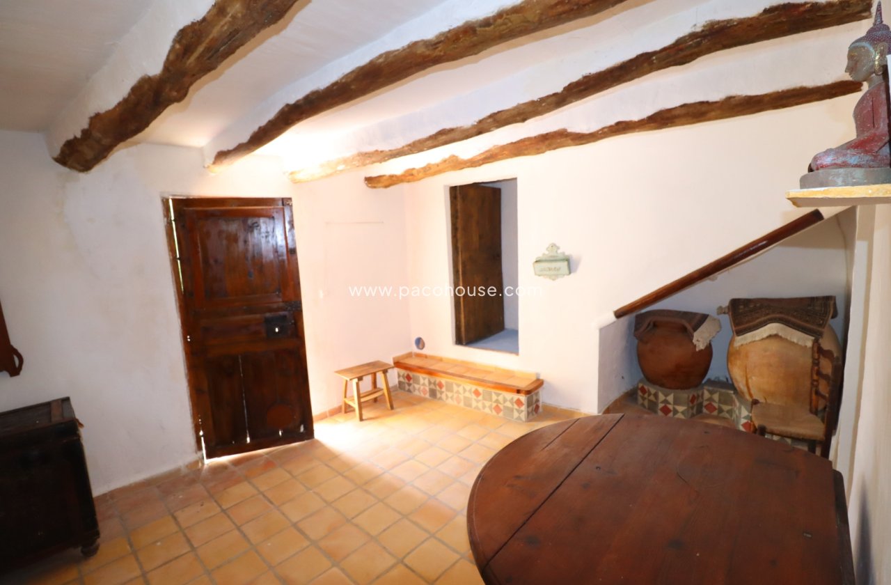 Resale - Cortijo -
Zarzalico