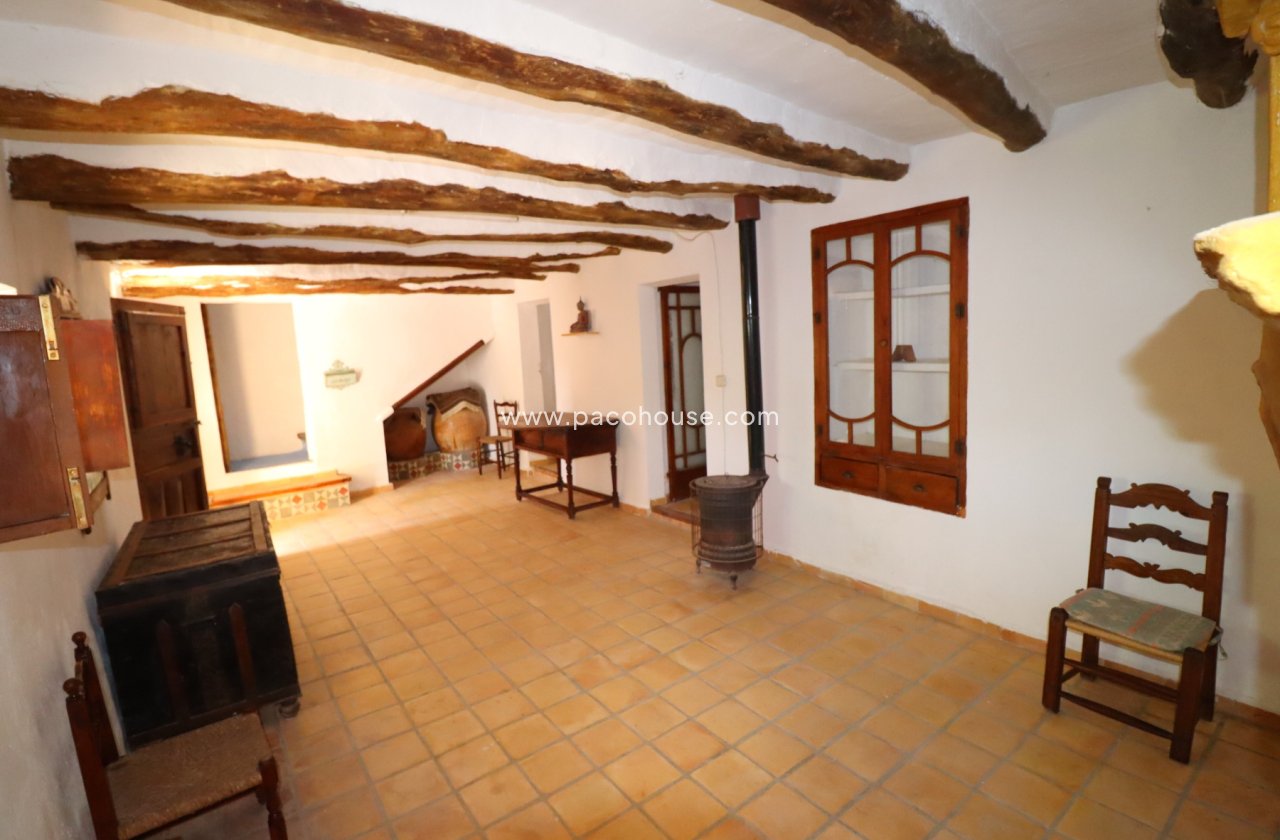 Resale - Cortijo -
Zarzalico