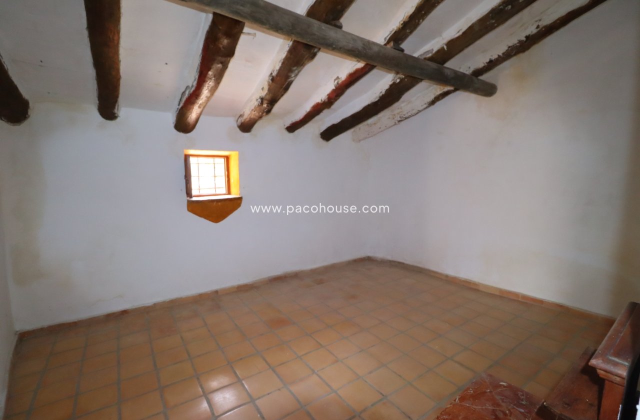 Resale - Cortijo -
Zarzalico