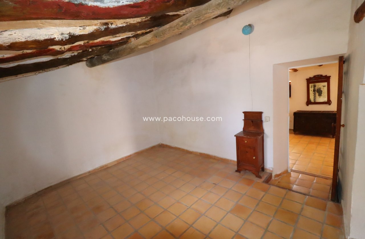 Resale - Cortijo -
Zarzalico