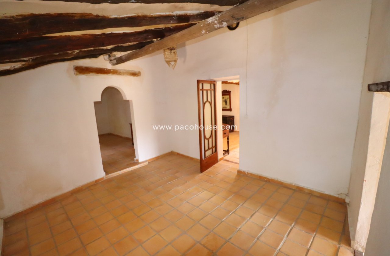 Resale - Cortijo -
Zarzalico
