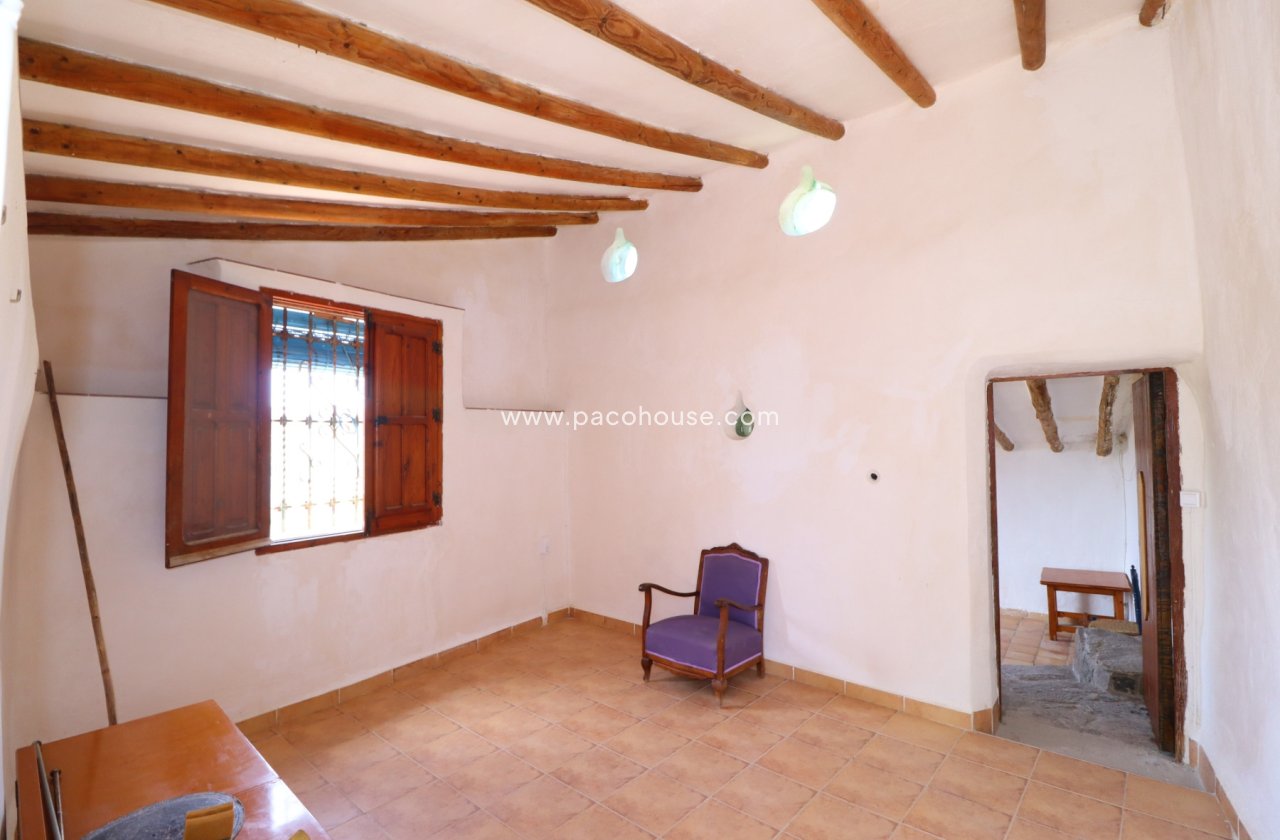 Resale - Cortijo -
Zarzalico