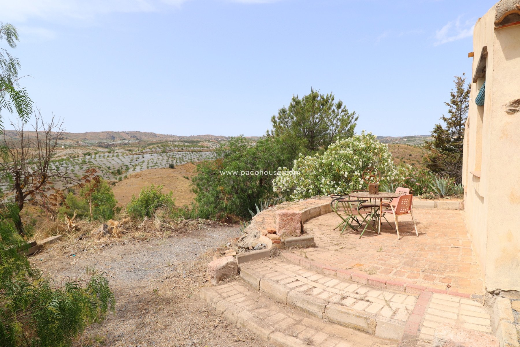 Resale - Cortijo -
Zarzalico