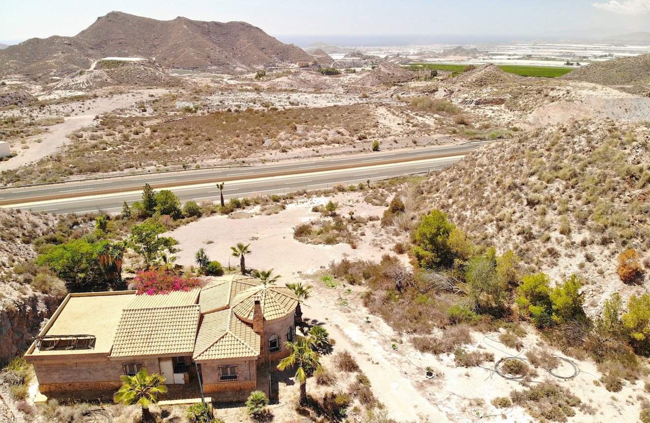 Resale - Country House -
Aguilas