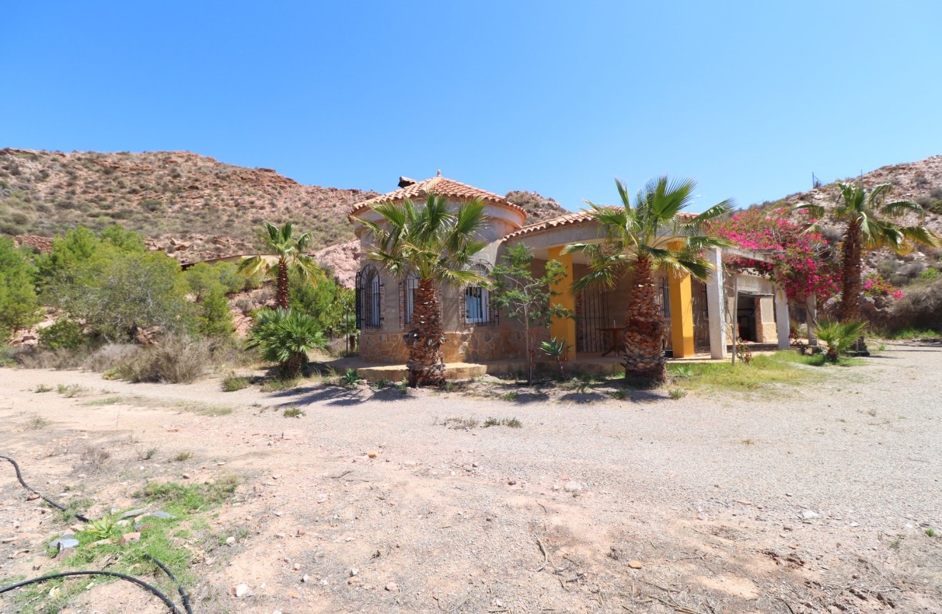 Resale - Country House -
Aguilas