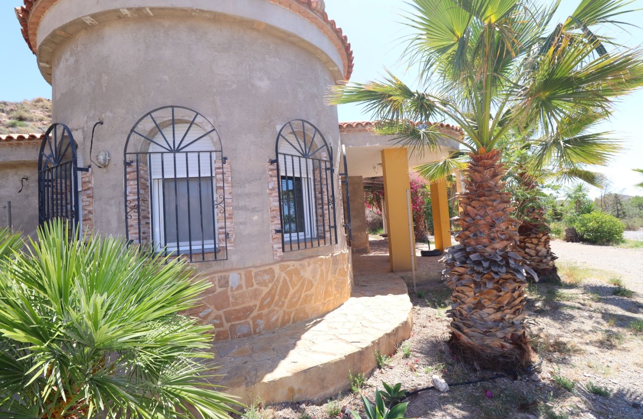 Resale - Country House -
Aguilas