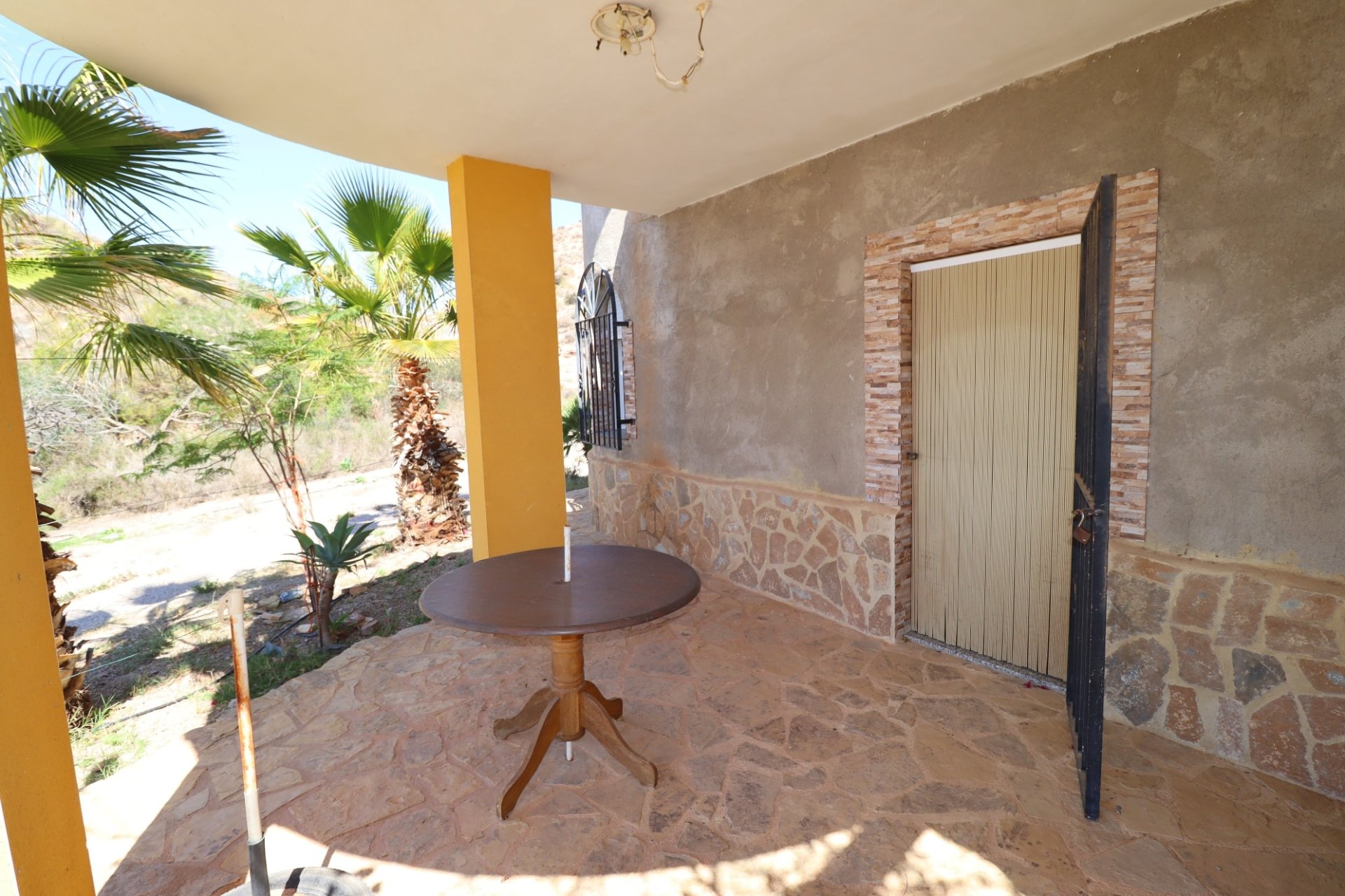 Resale - Country House -
Aguilas