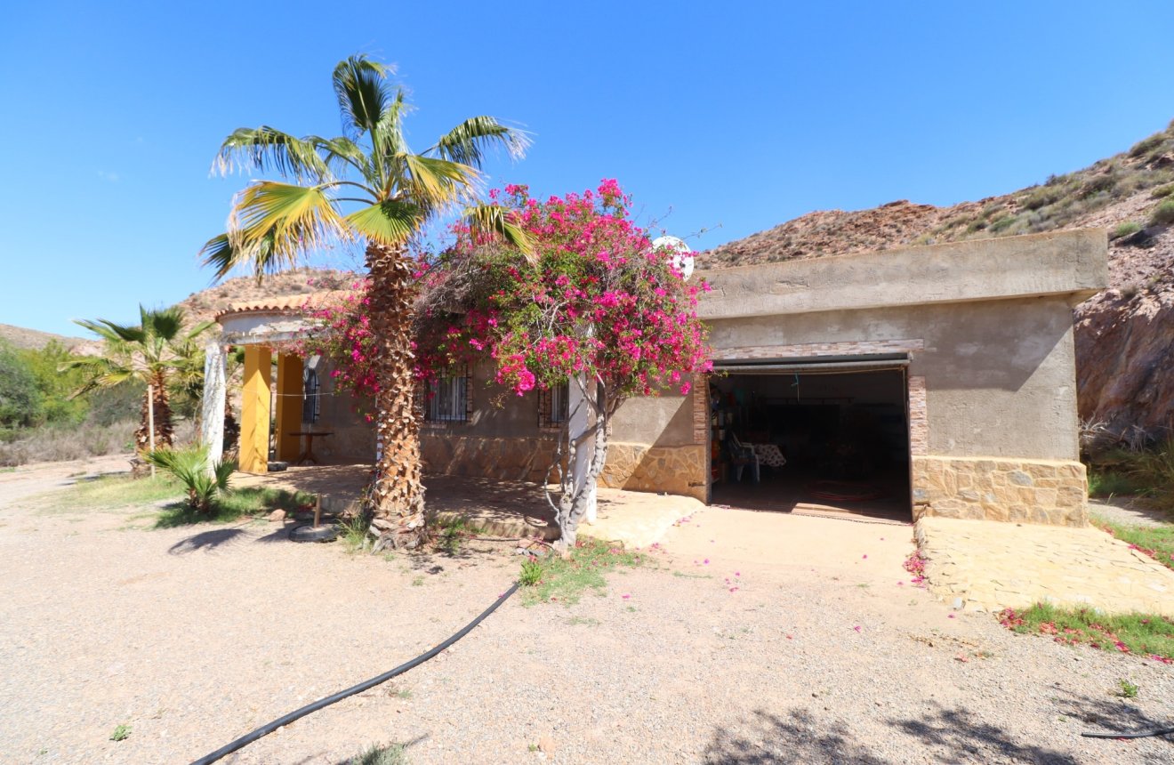 Resale - Country House -
Aguilas