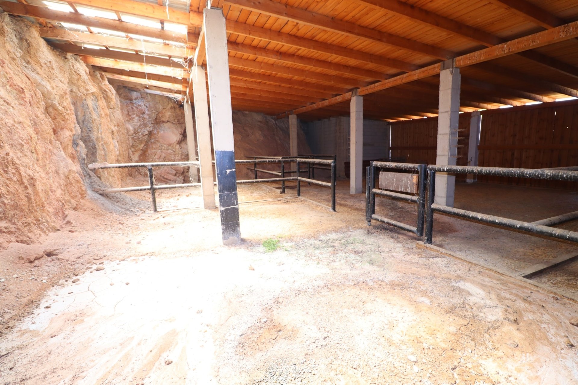 Resale - Country House -
Aguilas