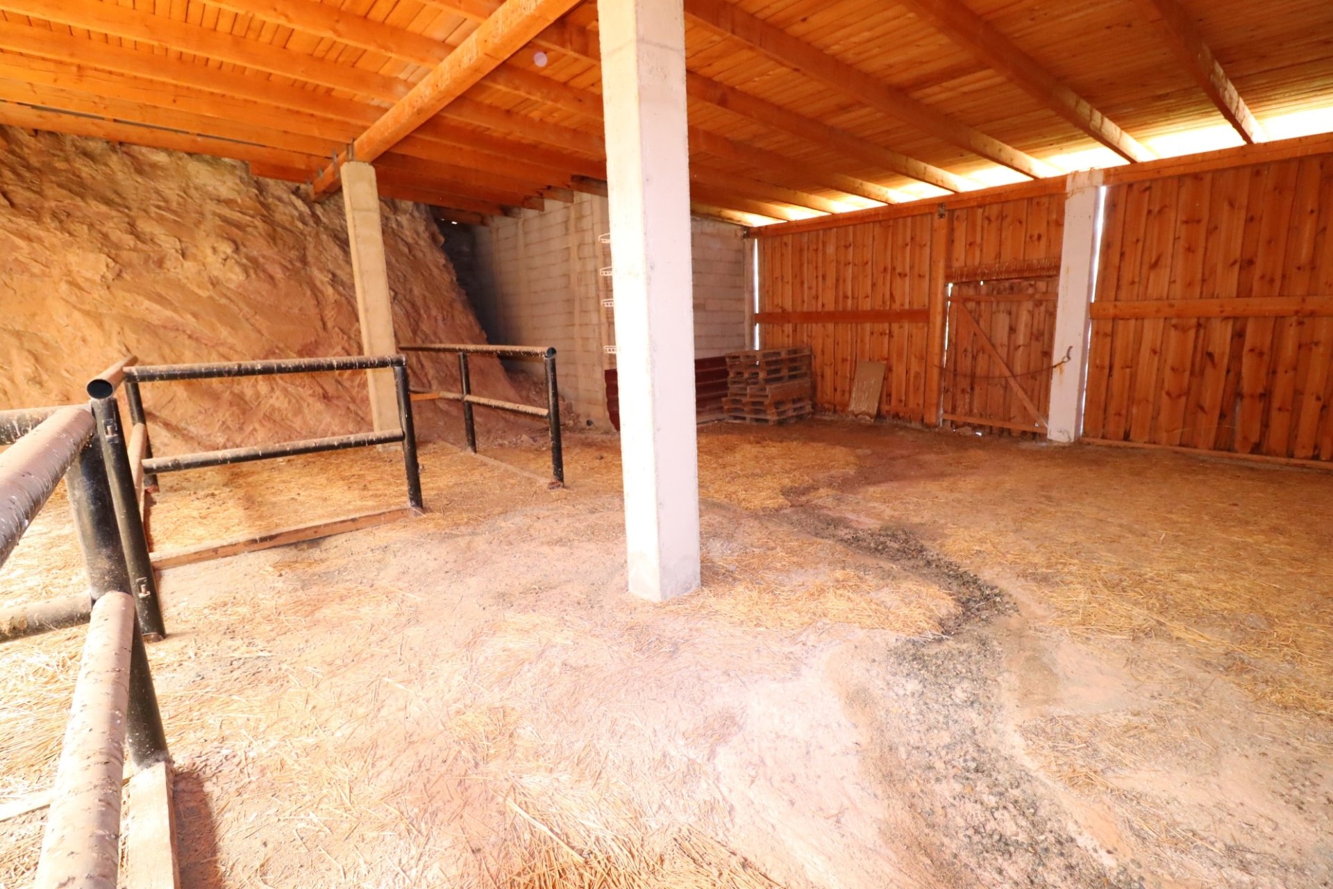 Resale - Country House -
Aguilas