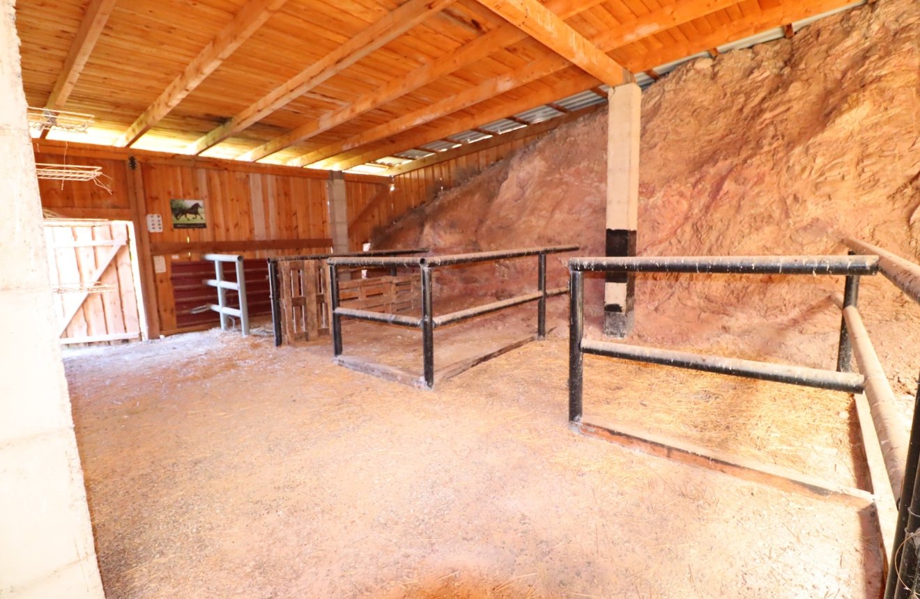 Resale - Country House -
Aguilas