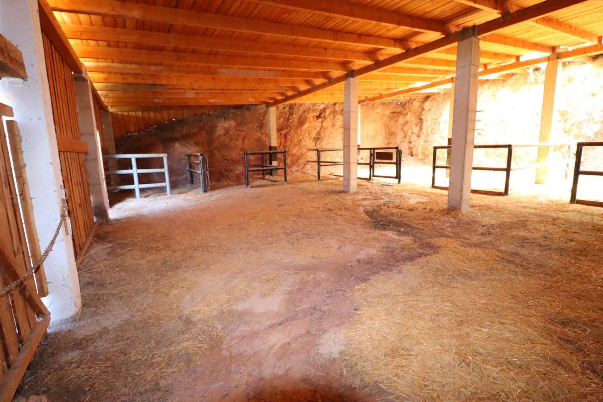 Resale - Country House -
Aguilas