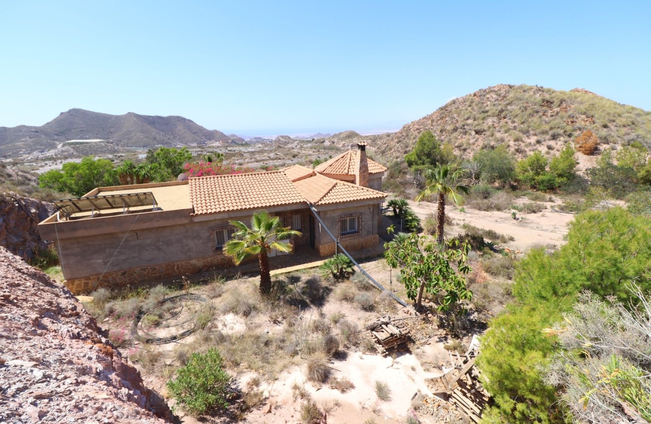 Resale - Country House -
Aguilas