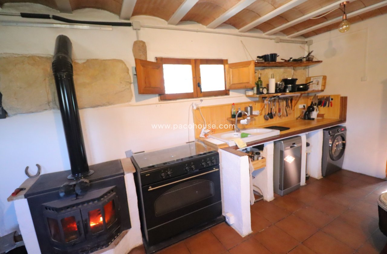 Resale - Country House -
La Parroquia