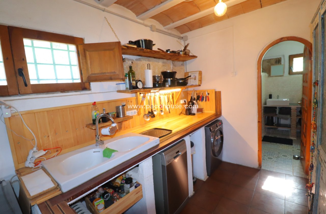 Resale - Country House -
La Parroquia