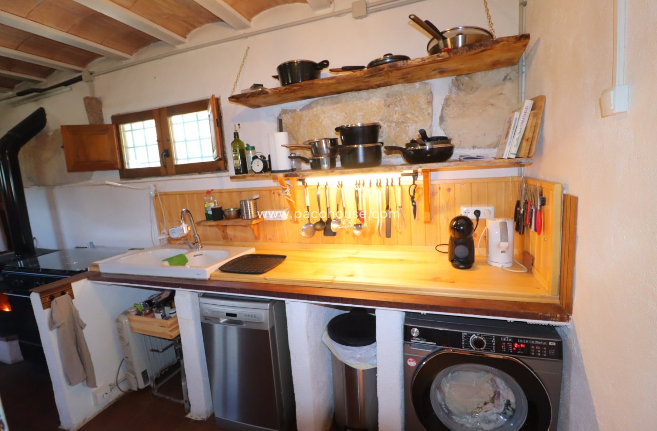 Resale - Country House -
La Parroquia