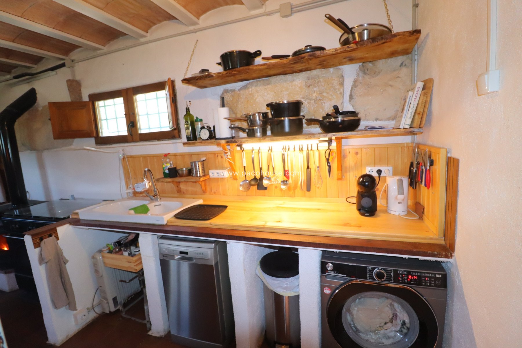 Resale - Country House -
La Parroquia