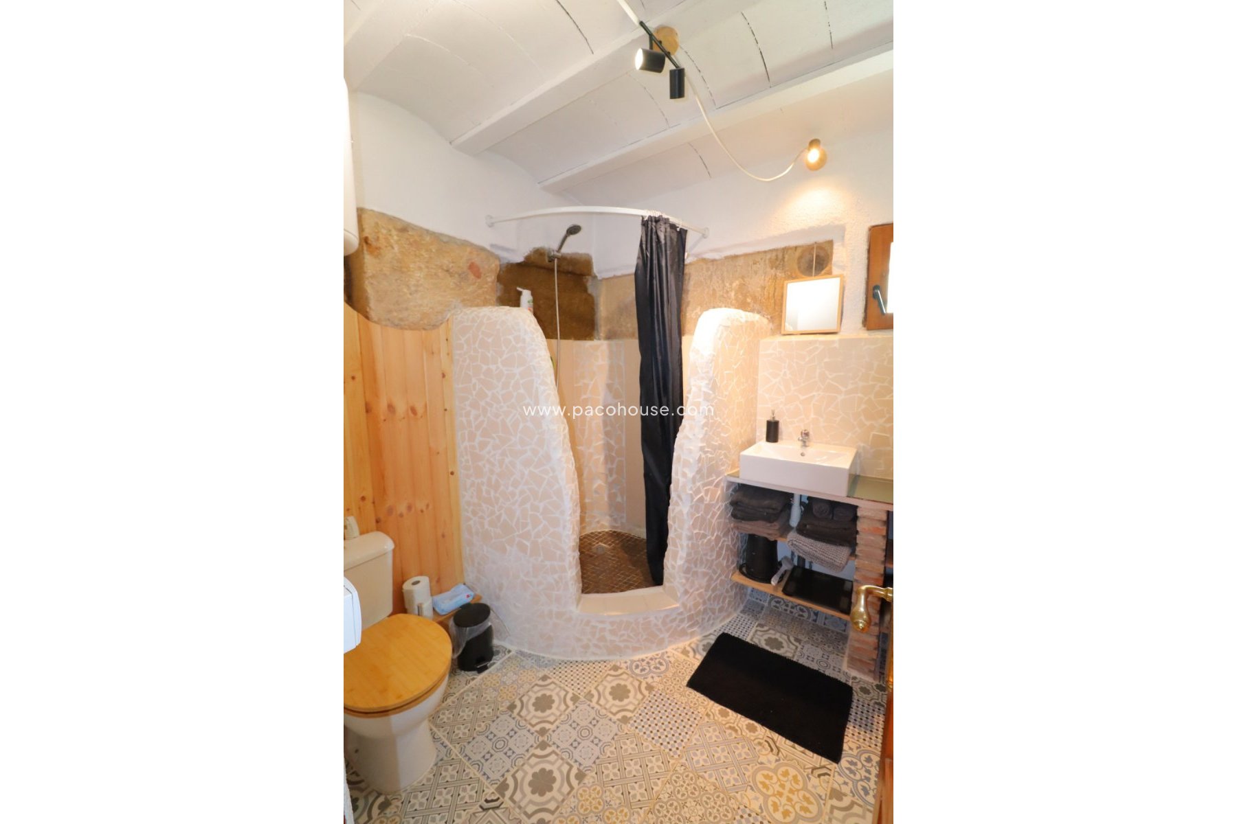 Resale - Country House -
La Parroquia