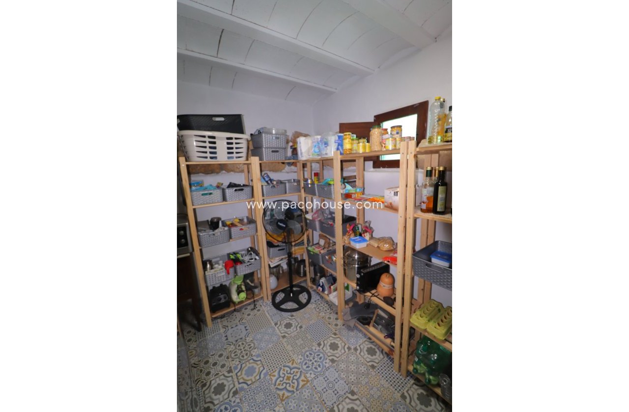 Resale - Country House -
La Parroquia