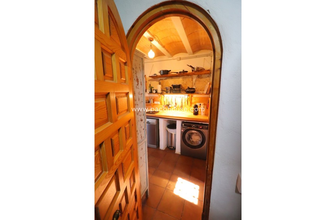 Resale - Country House -
La Parroquia