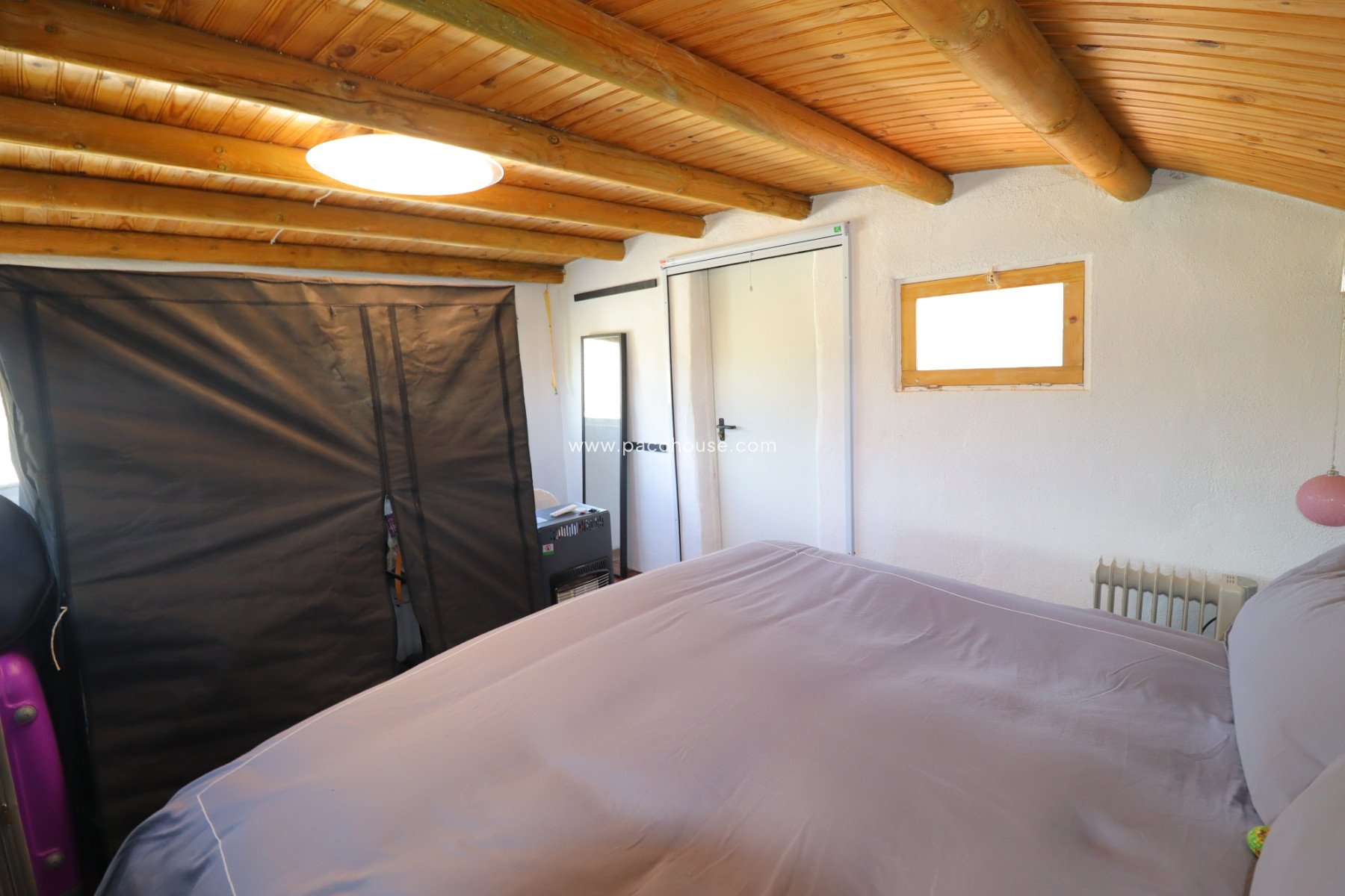 Resale - Country House -
La Parroquia