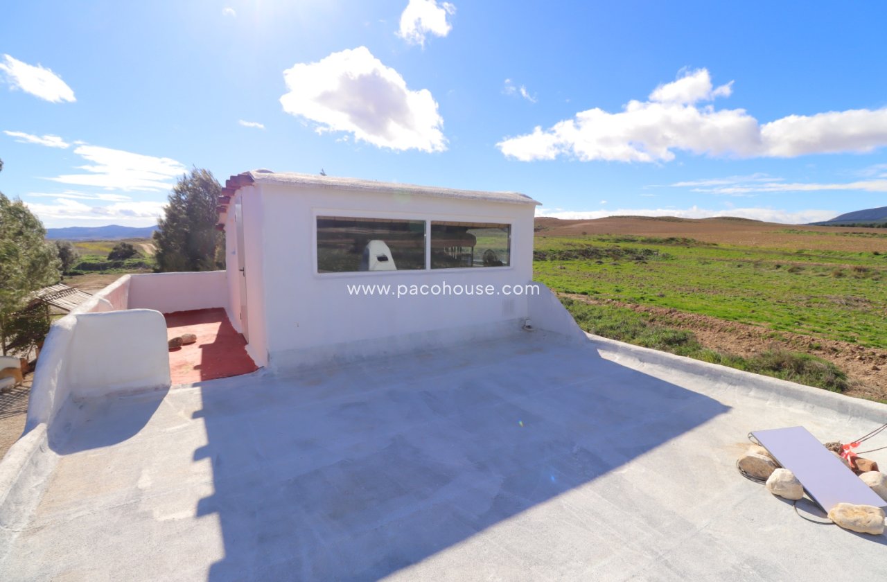 Resale - Country House -
La Parroquia