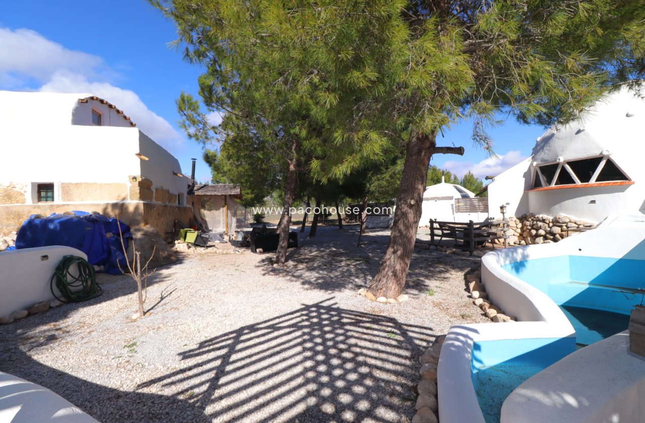 Resale - Country House -
La Parroquia