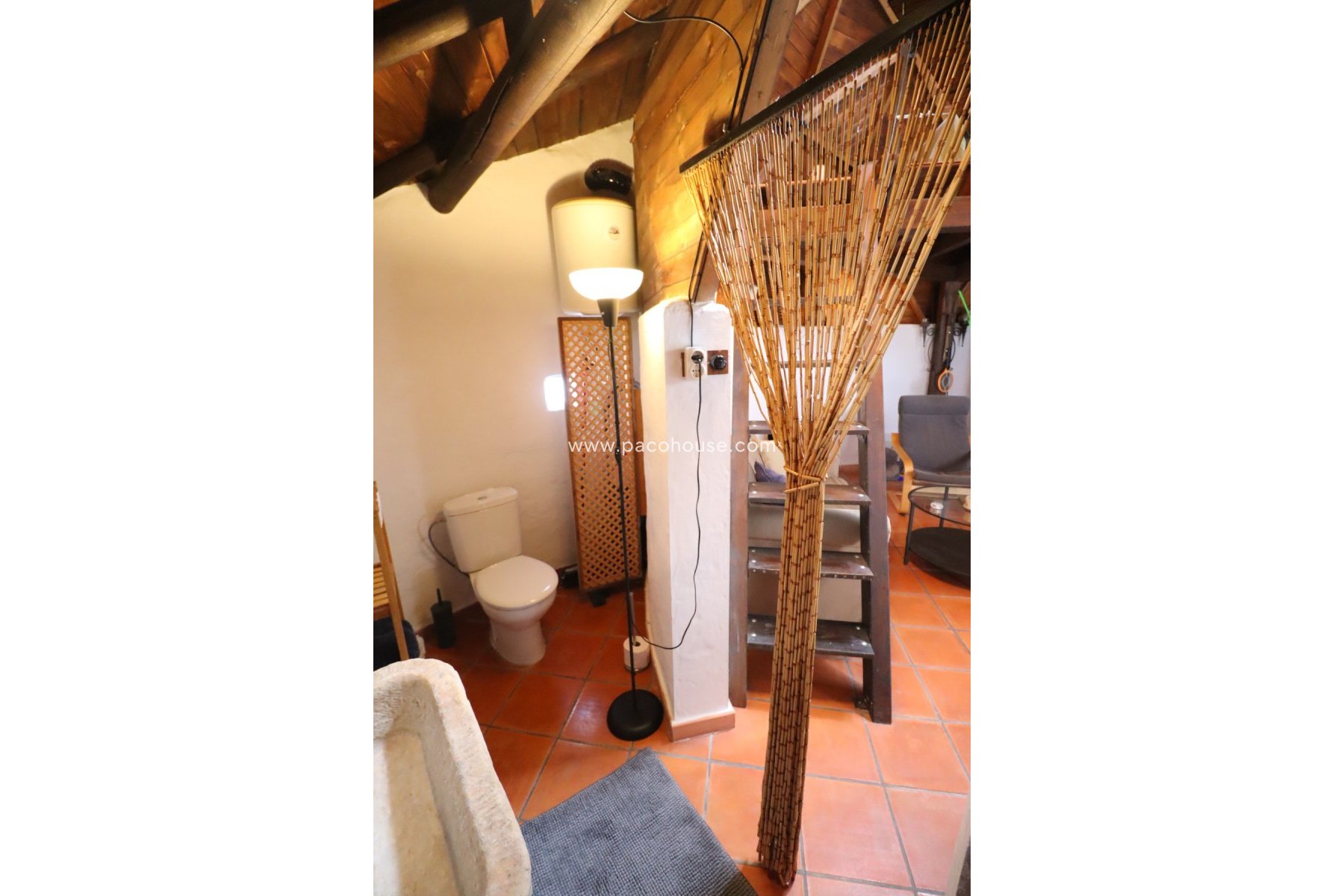 Resale - Country House -
La Parroquia