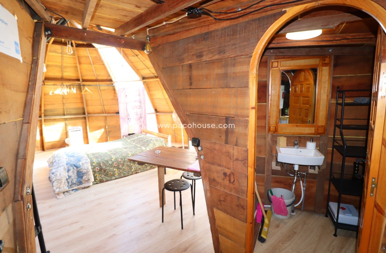 Resale - Country House -
La Parroquia