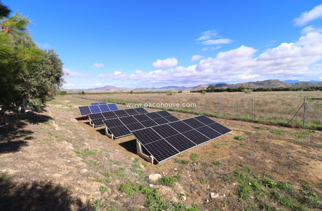 Resale - Country House -
La Parroquia