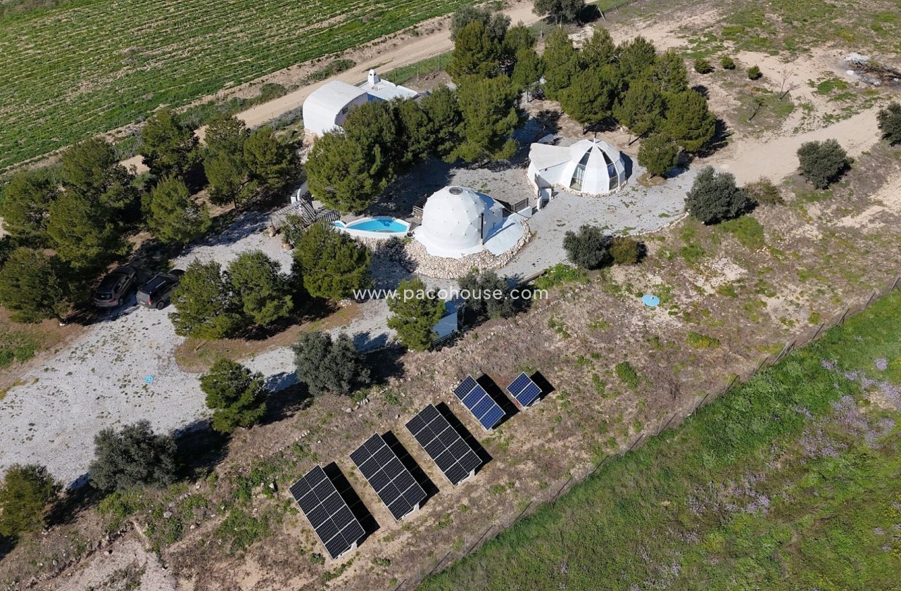 Resale - Country House -
La Parroquia