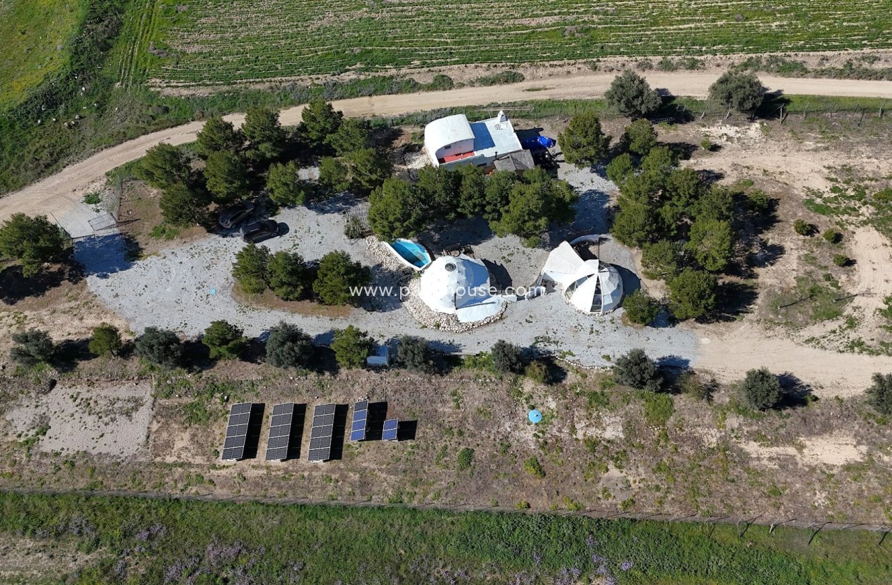 Resale - Country House -
La Parroquia