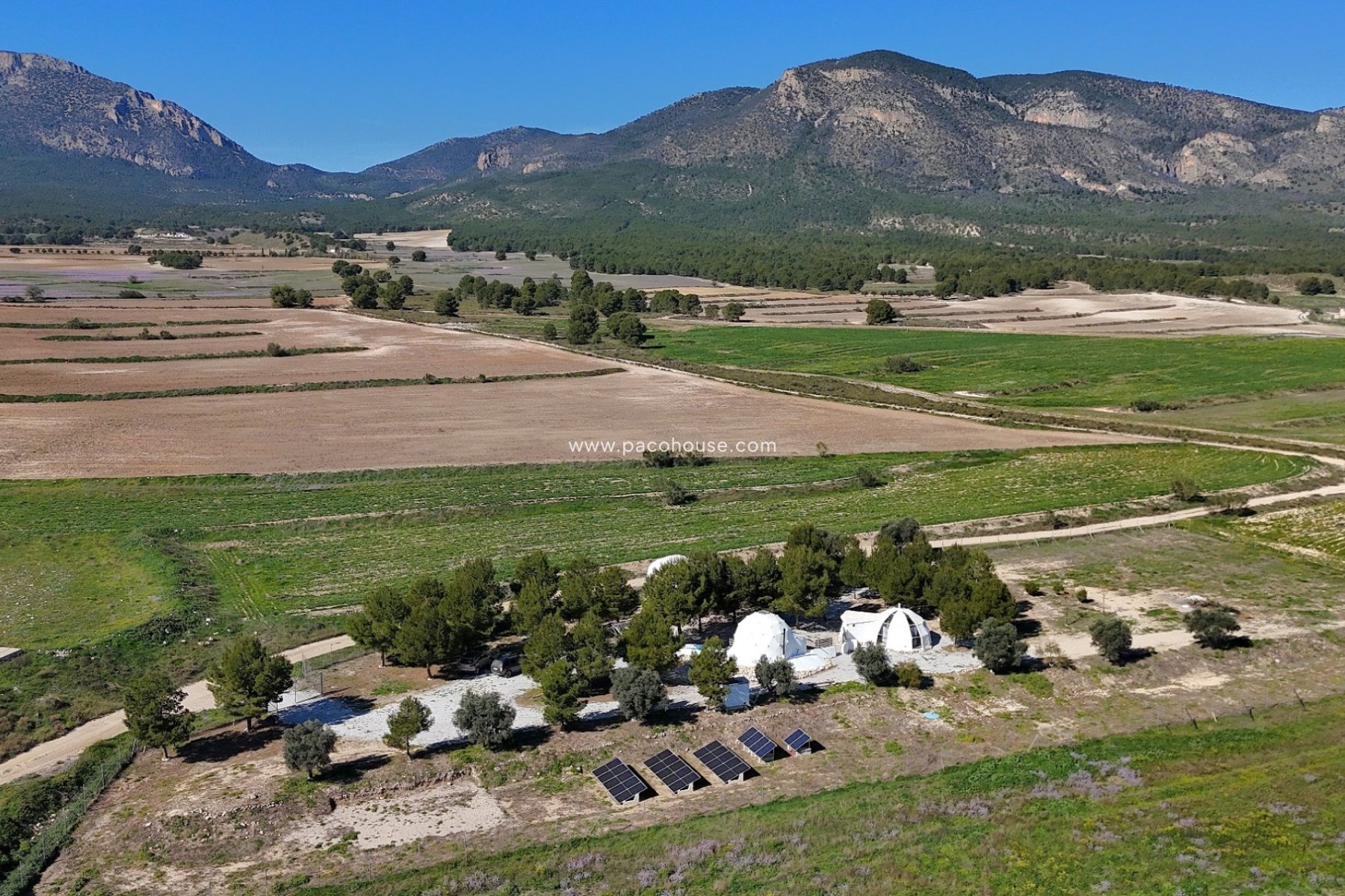 Resale - Country House -
La Parroquia