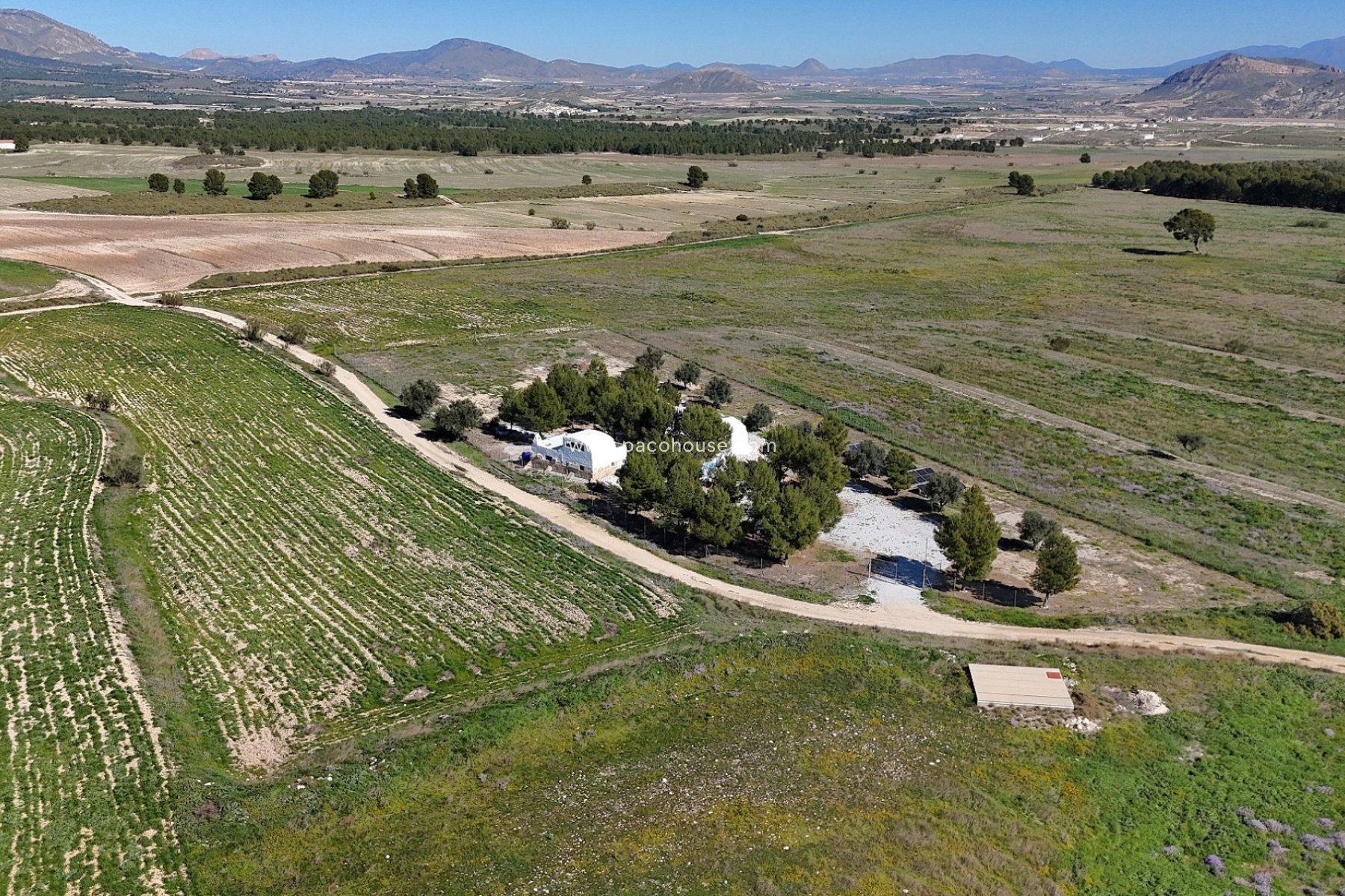 Resale - Country House -
La Parroquia